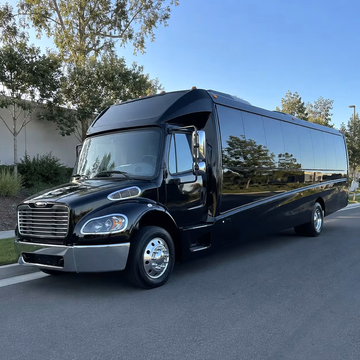 minibus rentals for smaller concert groups in rochester